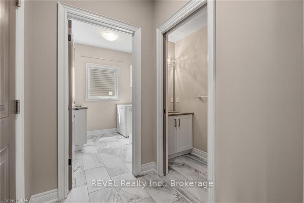 Photo 7 of 43 Berkshire Drive, St. Catharines, Carlton/Bunting — HOMEH