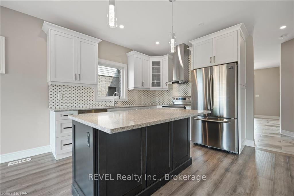 Photo 13 of 43 Berkshire Drive, St. Catharines, Carlton/Bunting — HOMEH