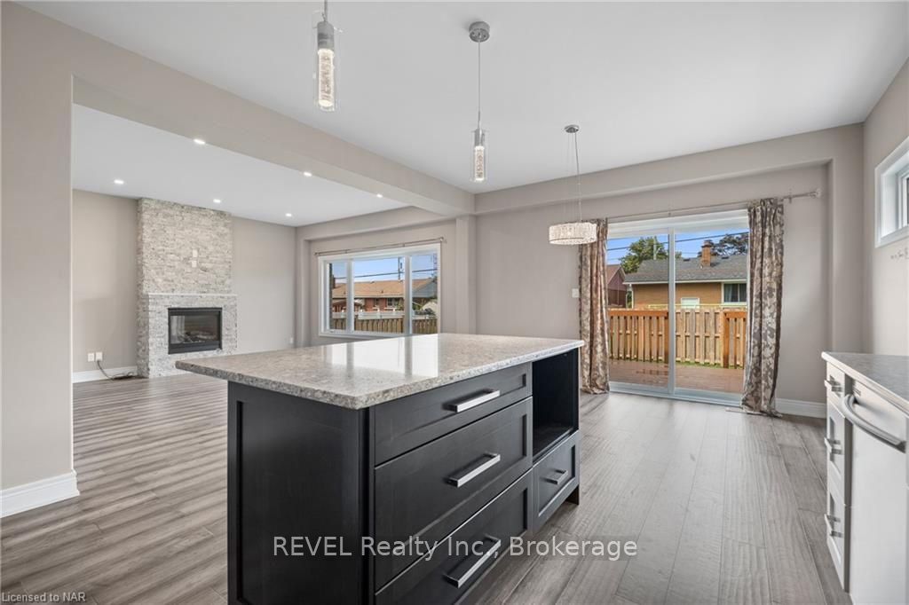 Photo 15 of 43 Berkshire Drive, St. Catharines, Carlton/Bunting — HOMEH