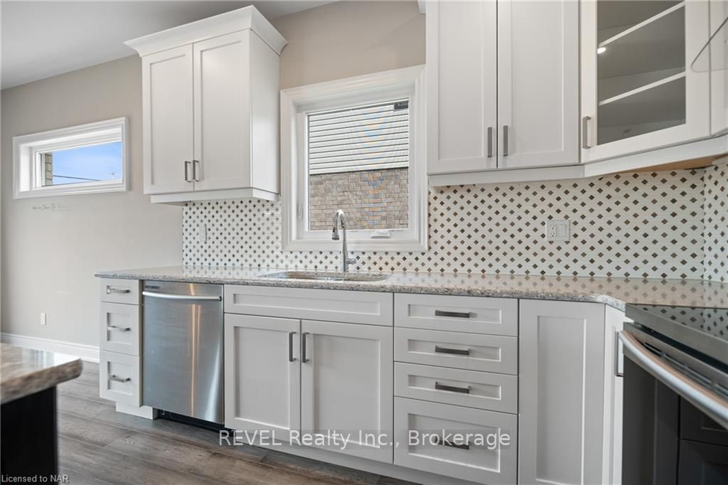 Photo 16 of 43 Berkshire Drive, St. Catharines, Carlton/Bunting — HOMEH