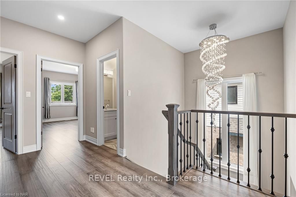 Photo 23 of 43 Berkshire Drive, St. Catharines, Carlton/Bunting — HOMEH