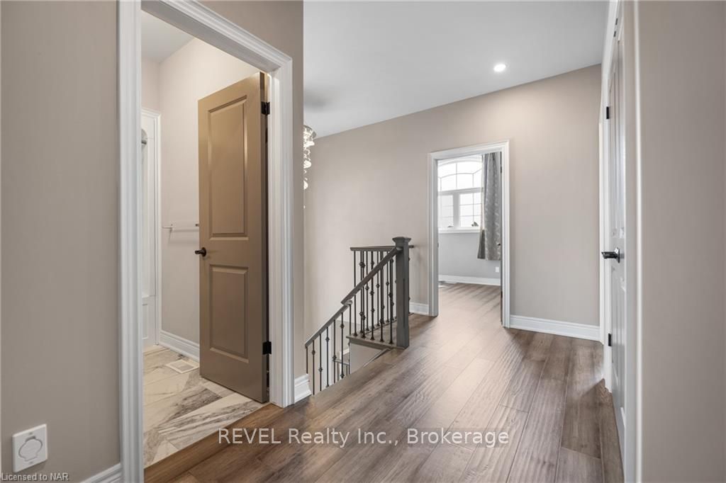 Photo 33 of 43 Berkshire Drive, St. Catharines, Carlton/Bunting — HOMEH