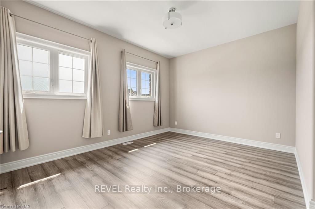 Photo 34 of 43 Berkshire Drive, St. Catharines, Carlton/Bunting — HOMEH