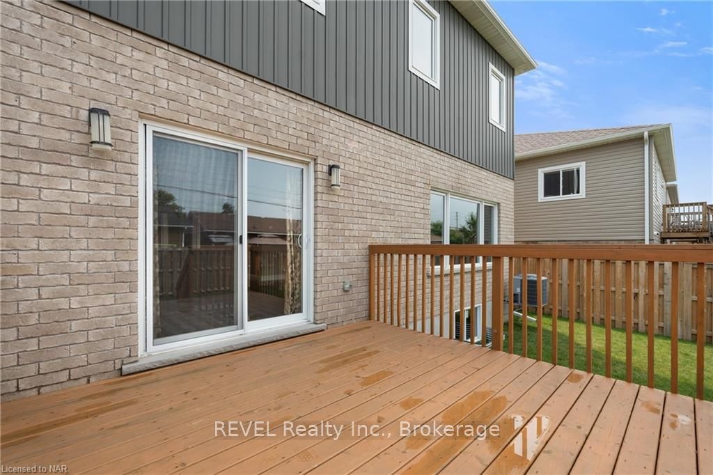 Photo 40 of 43 Berkshire Drive, St. Catharines, Carlton/Bunting — HOMEH