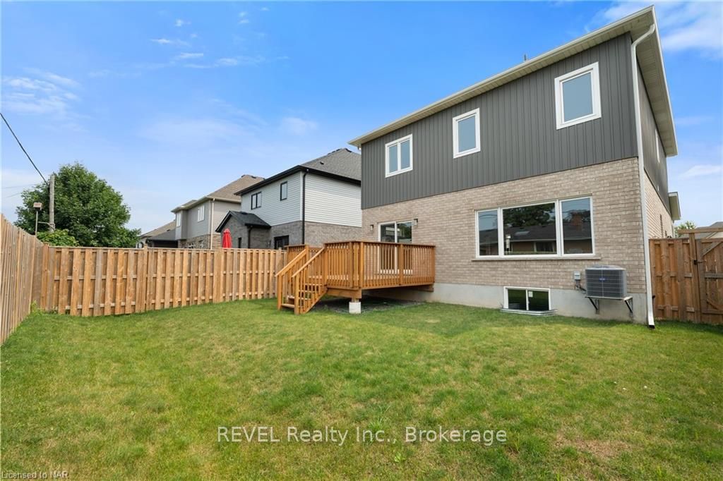 Photo 42 of 43 Berkshire Drive, St. Catharines, Carlton/Bunting — HOMEH