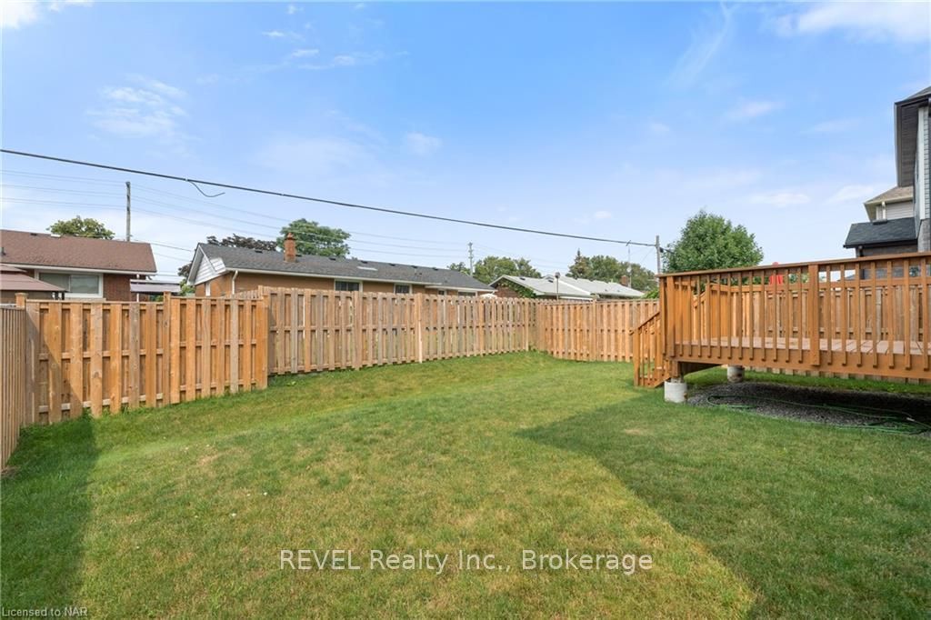 Photo 44 of 43 Berkshire Drive, St. Catharines, Carlton/Bunting — HOMEH