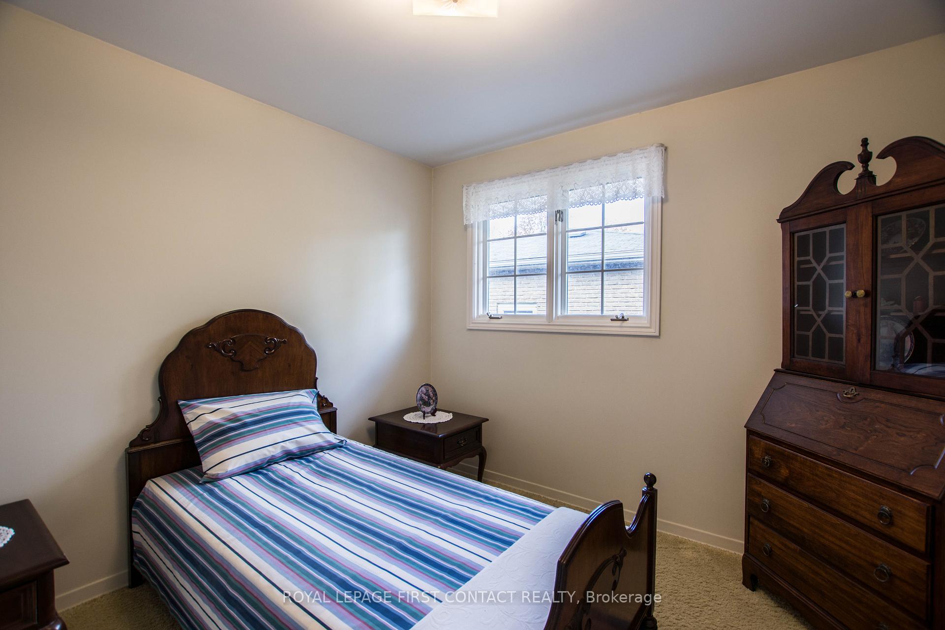 Photo 17 of 279 Cook Street, Barrie, Grove East — HOMEH