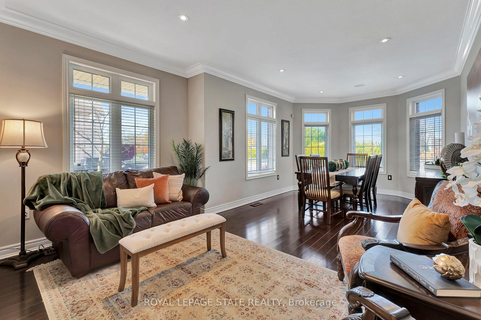 Photo 7 of 19 Watershore Drive, Hamilton, Winona — HOMEH