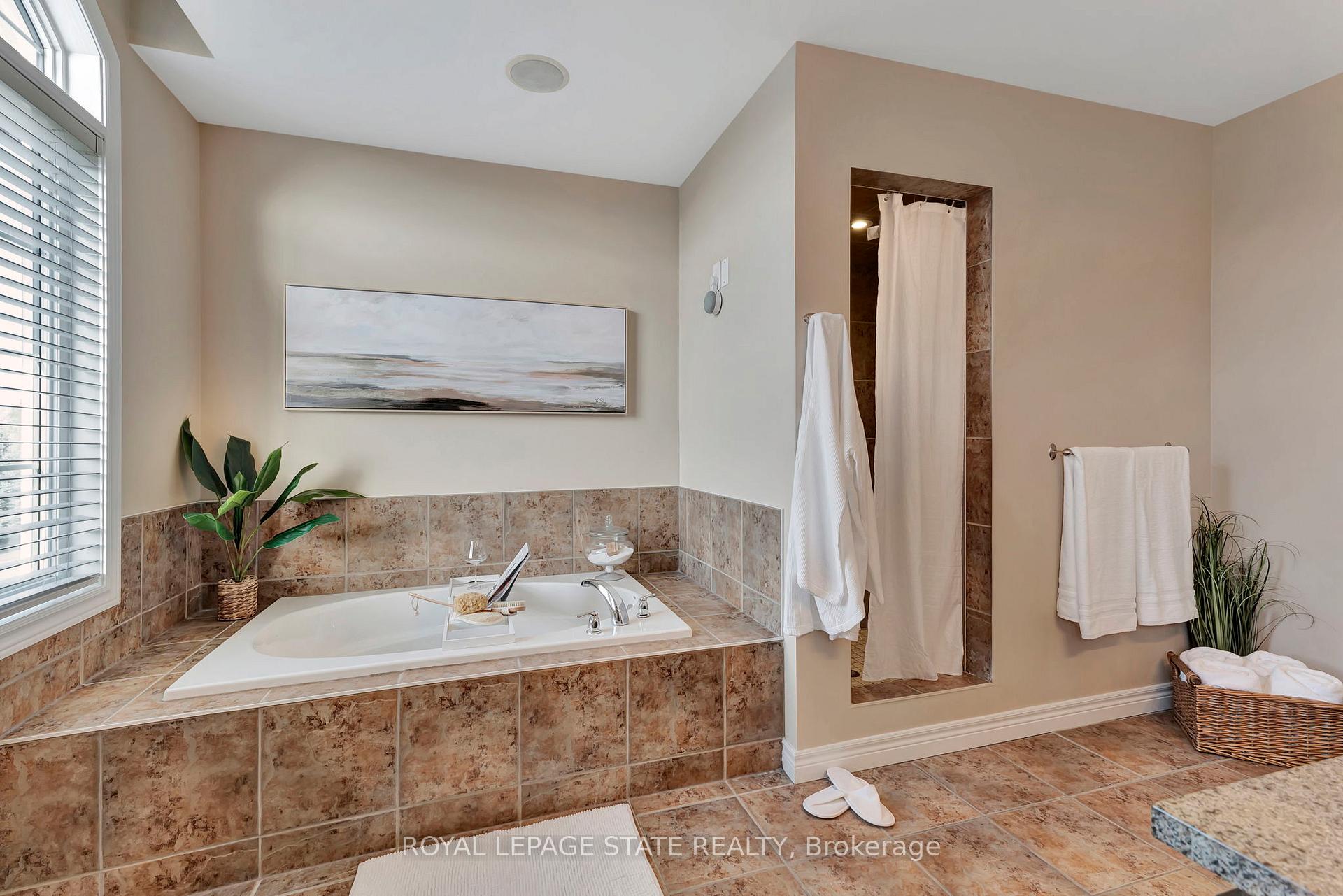 Photo 19 of 19 Watershore Drive, Hamilton, Winona — HOMEH