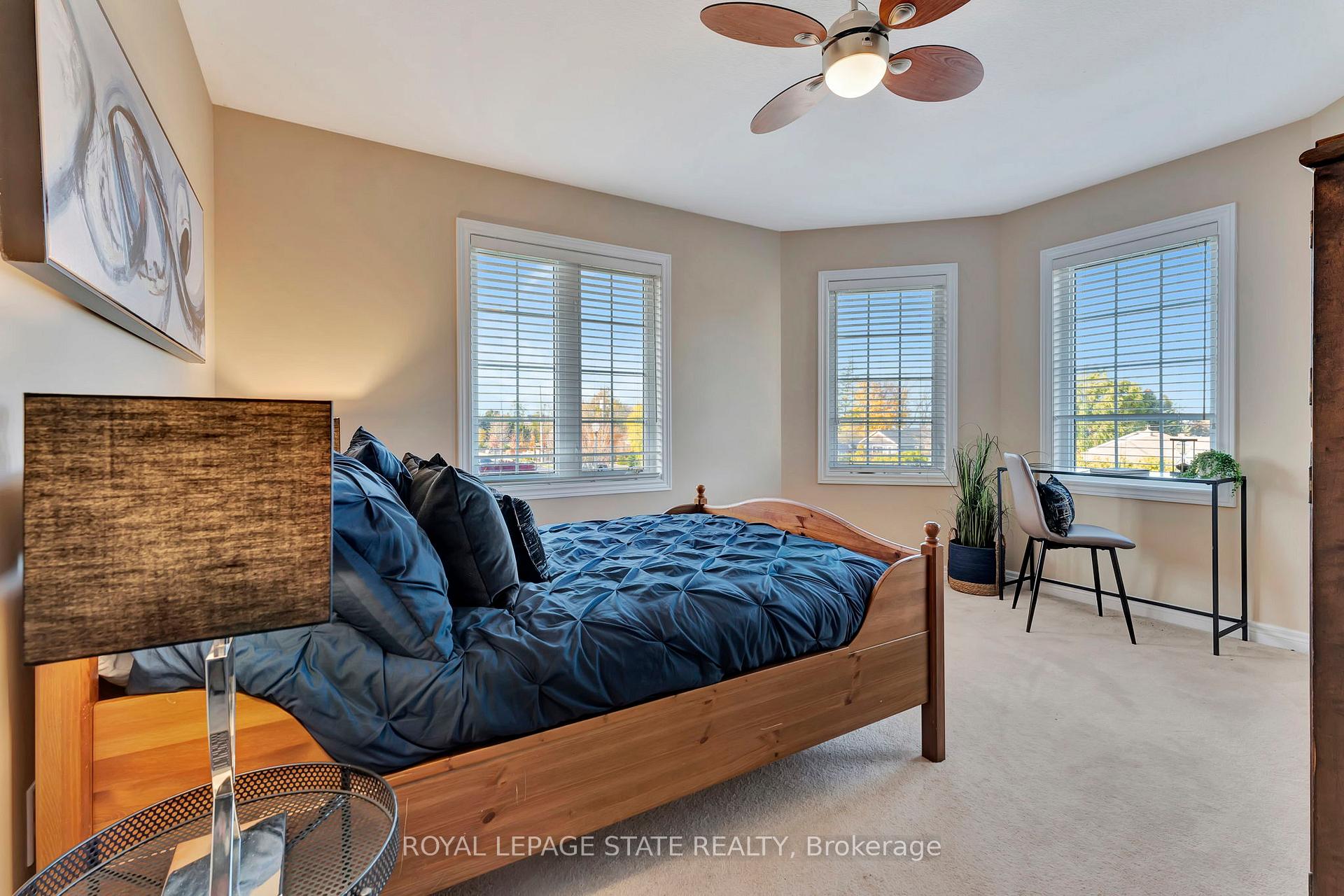Photo 24 of 19 Watershore Drive, Hamilton, Winona — HOMEH