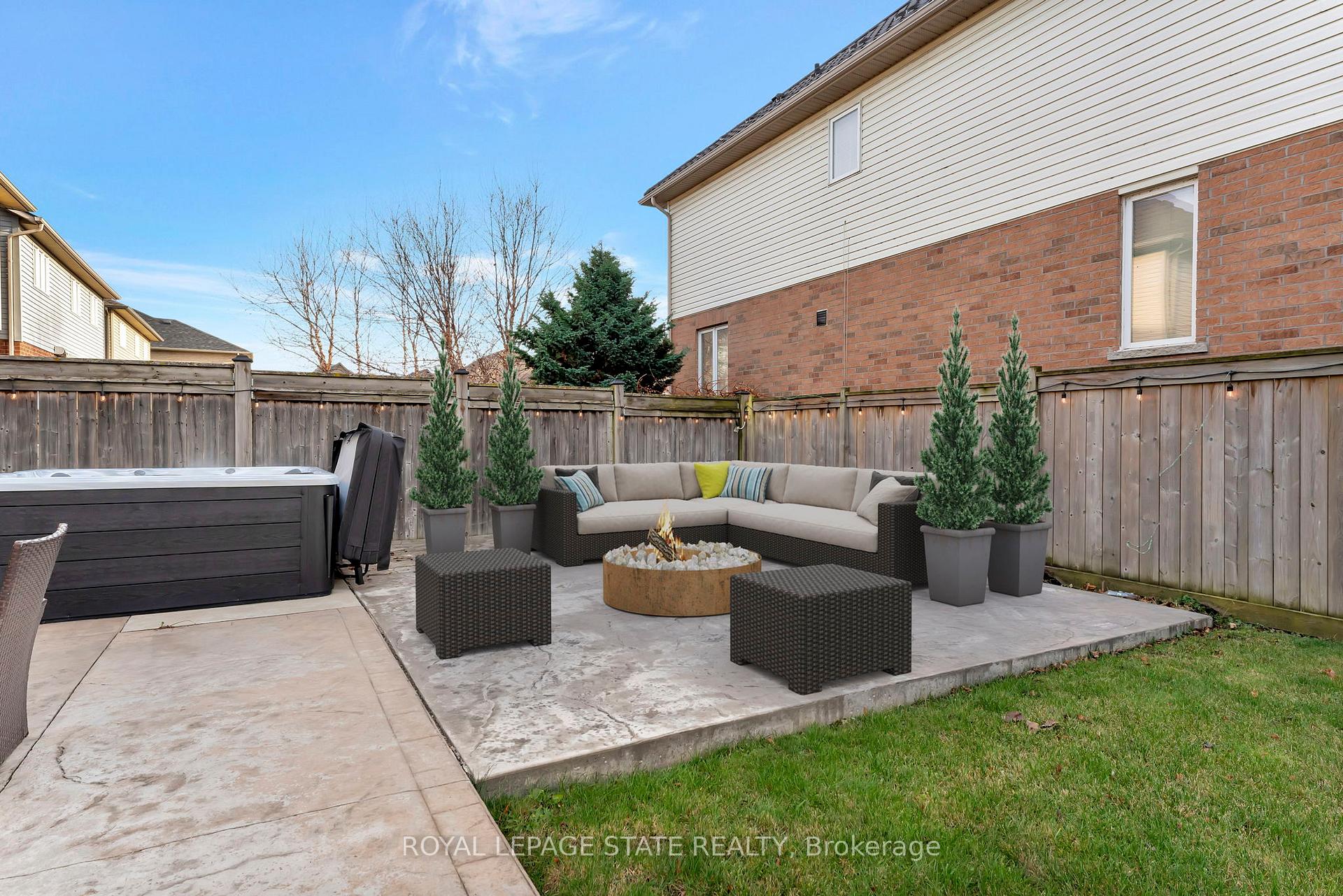 Photo 34 of 19 Watershore Drive, Hamilton, Winona — HOMEH