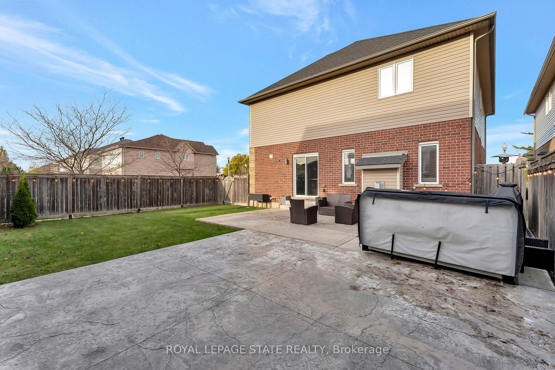Photo 37 of 19 Watershore Drive, Hamilton, Winona — HOMEH