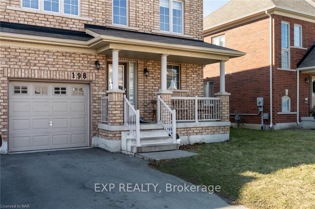 Photo 3 of 198 Wright Crescent, St. Catharines, Burleigh Hill — HOMEH