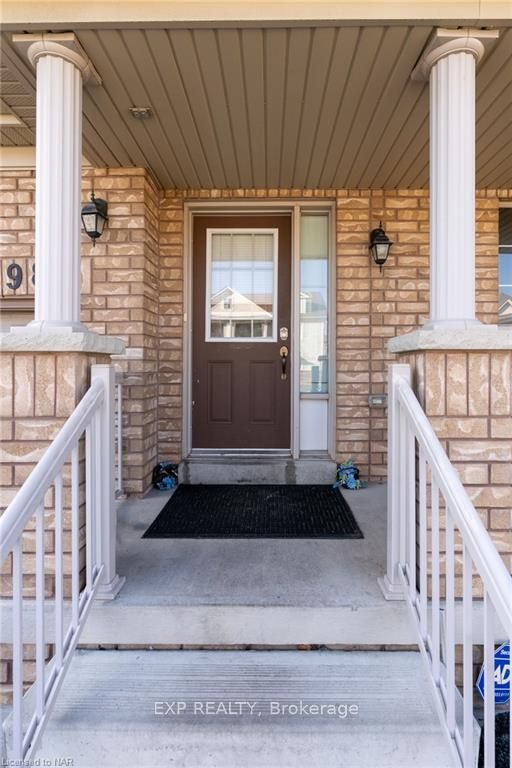 Photo 6 of 198 Wright Crescent, St. Catharines, Burleigh Hill — HOMEH