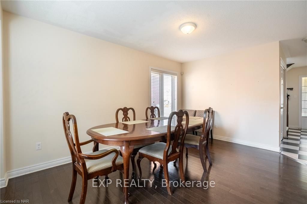 Photo 14 of 198 Wright Crescent, St. Catharines, Burleigh Hill — HOMEH