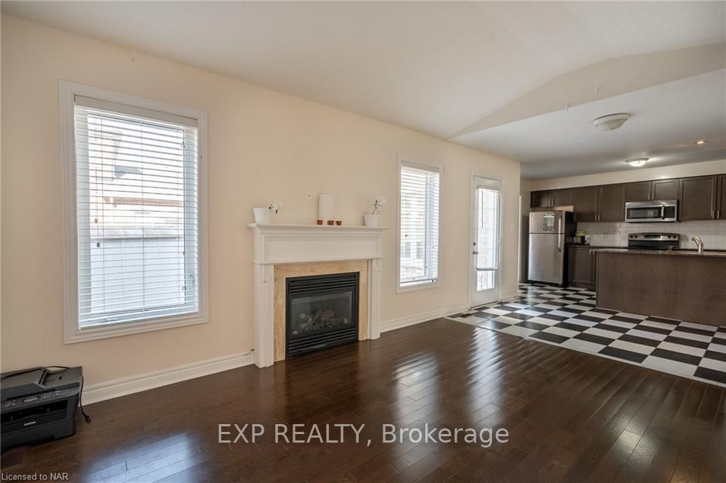 Photo 18 of 198 Wright Crescent, St. Catharines, Burleigh Hill — HOMEH