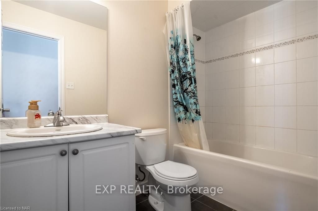 Photo 24 of 198 Wright Crescent, St. Catharines, Burleigh Hill — HOMEH