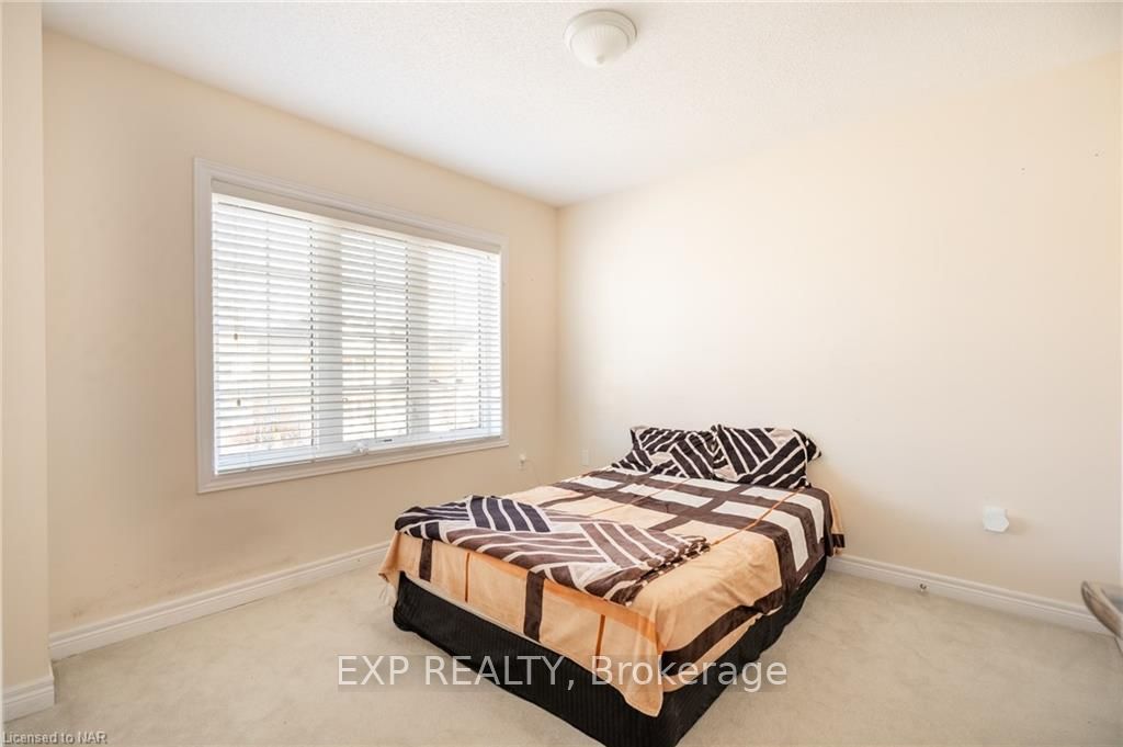 Photo 25 of 198 Wright Crescent, St. Catharines, Burleigh Hill — HOMEH