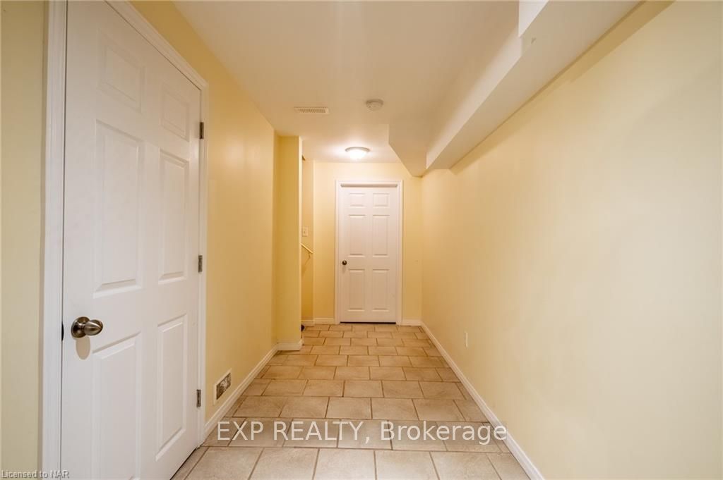 Photo 27 of 198 Wright Crescent, St. Catharines, Burleigh Hill — HOMEH