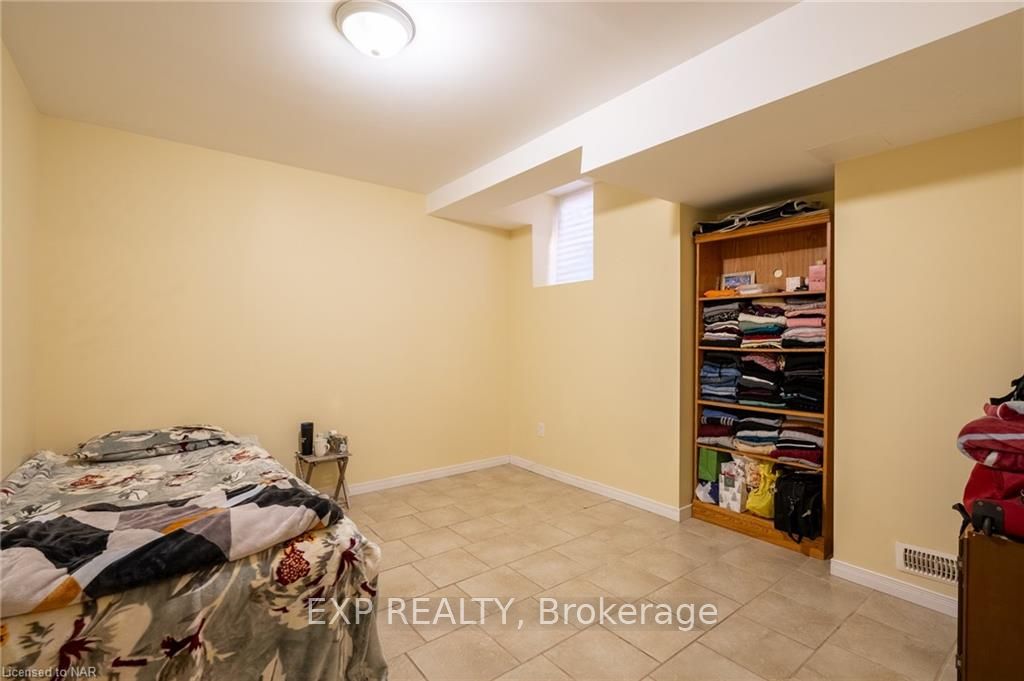 Photo 29 of 198 Wright Crescent, St. Catharines, Burleigh Hill — HOMEH