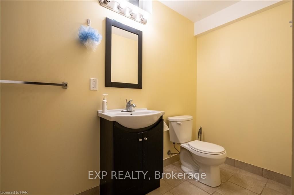 Photo 30 of 198 Wright Crescent, St. Catharines, Burleigh Hill — HOMEH
