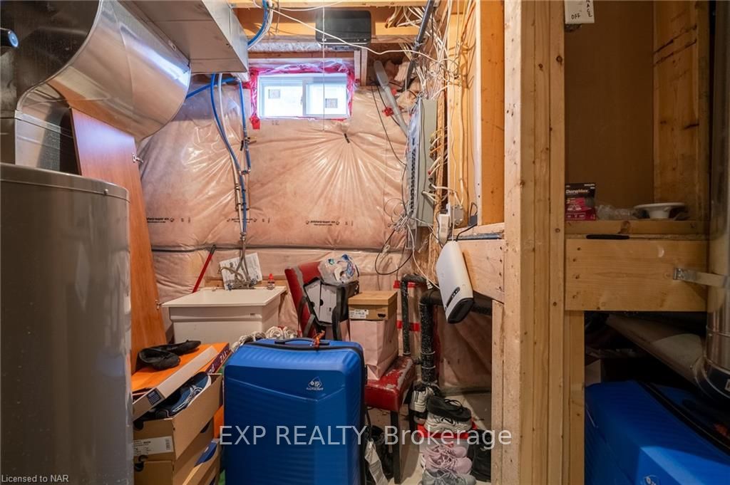 Photo 32 of 198 Wright Crescent, St. Catharines, Burleigh Hill — HOMEH