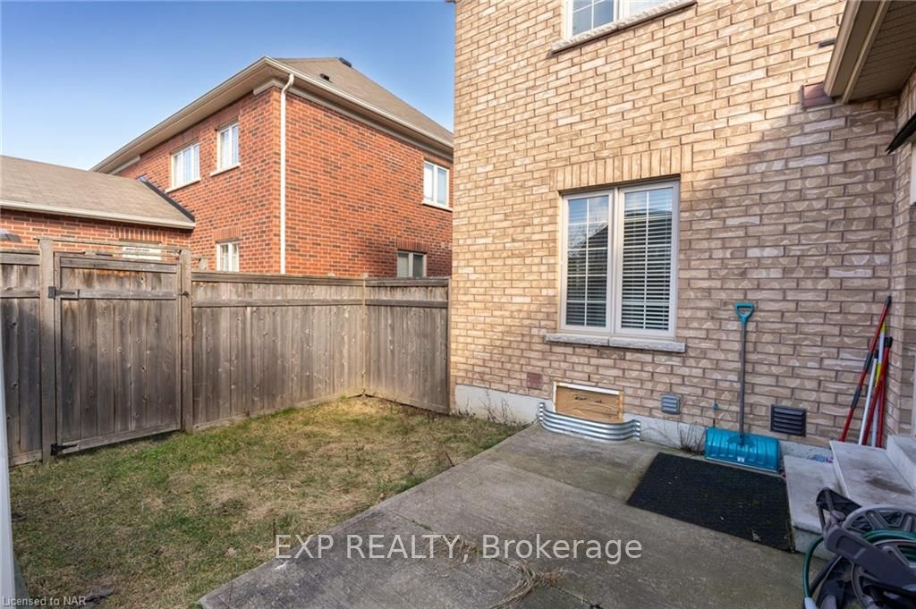 Photo 33 of 198 Wright Crescent, St. Catharines, Burleigh Hill — HOMEH