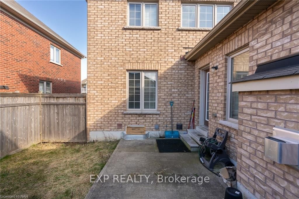 Photo 34 of 198 Wright Crescent, St. Catharines, Burleigh Hill — HOMEH
