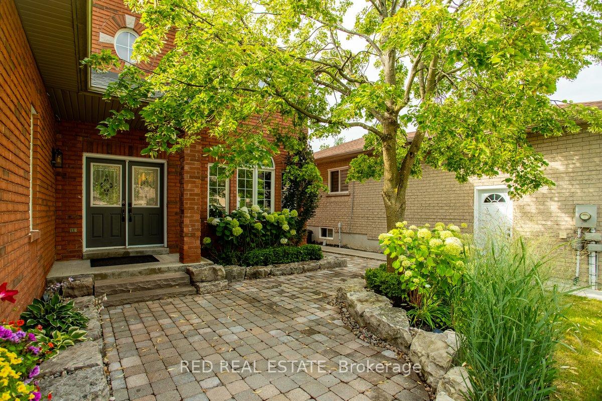 Photo 2 of 75 Ruffet Drive, Barrie, Edgehill Drive — HOMEH