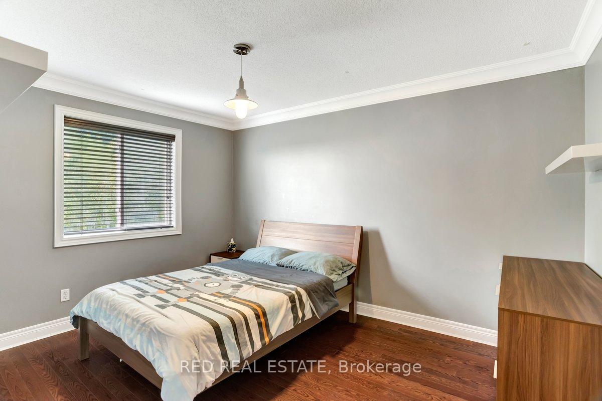Photo 19 of 75 Ruffet Drive, Barrie, Edgehill Drive — HOMEH