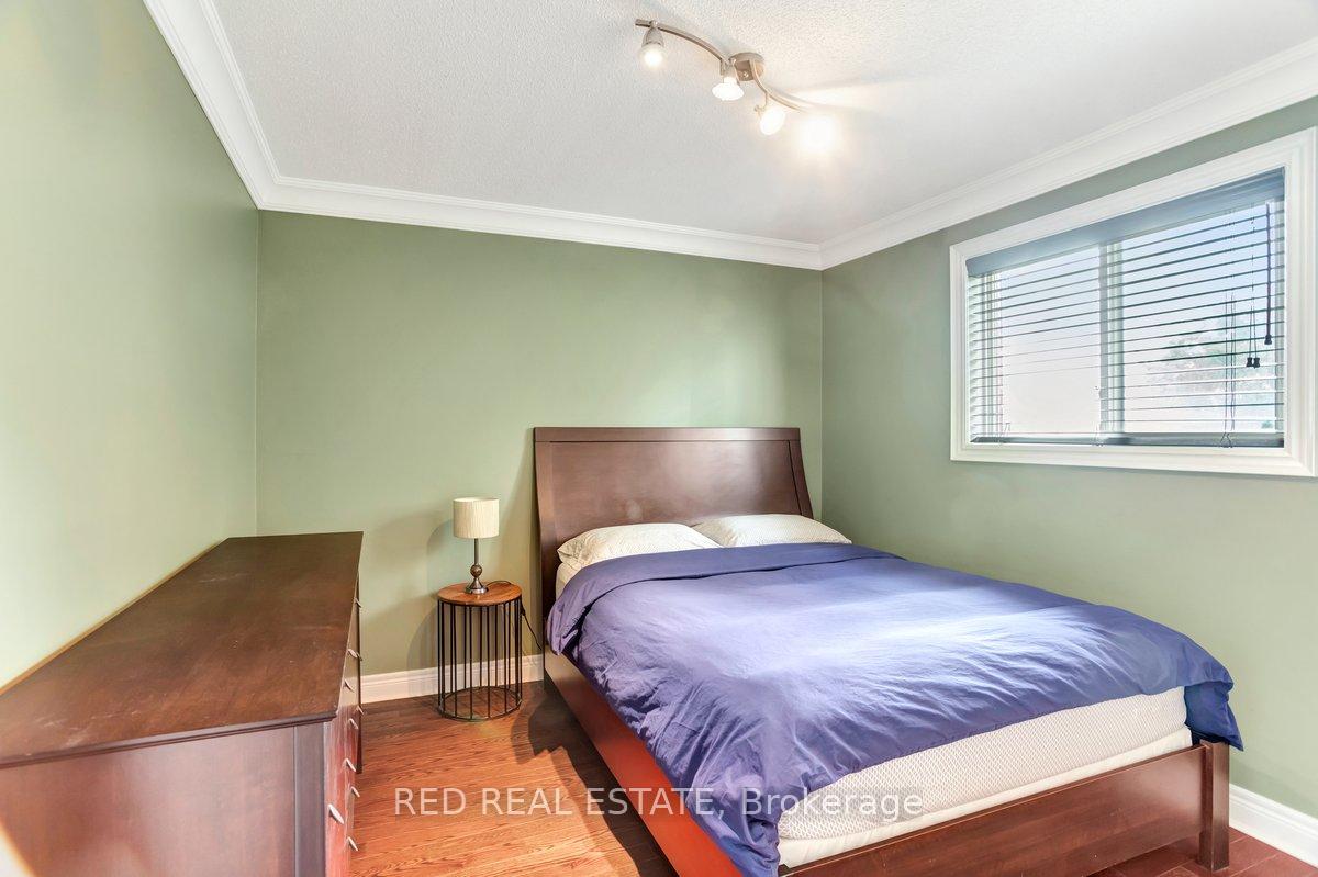 Photo 20 of 75 Ruffet Drive, Barrie, Edgehill Drive — HOMEH
