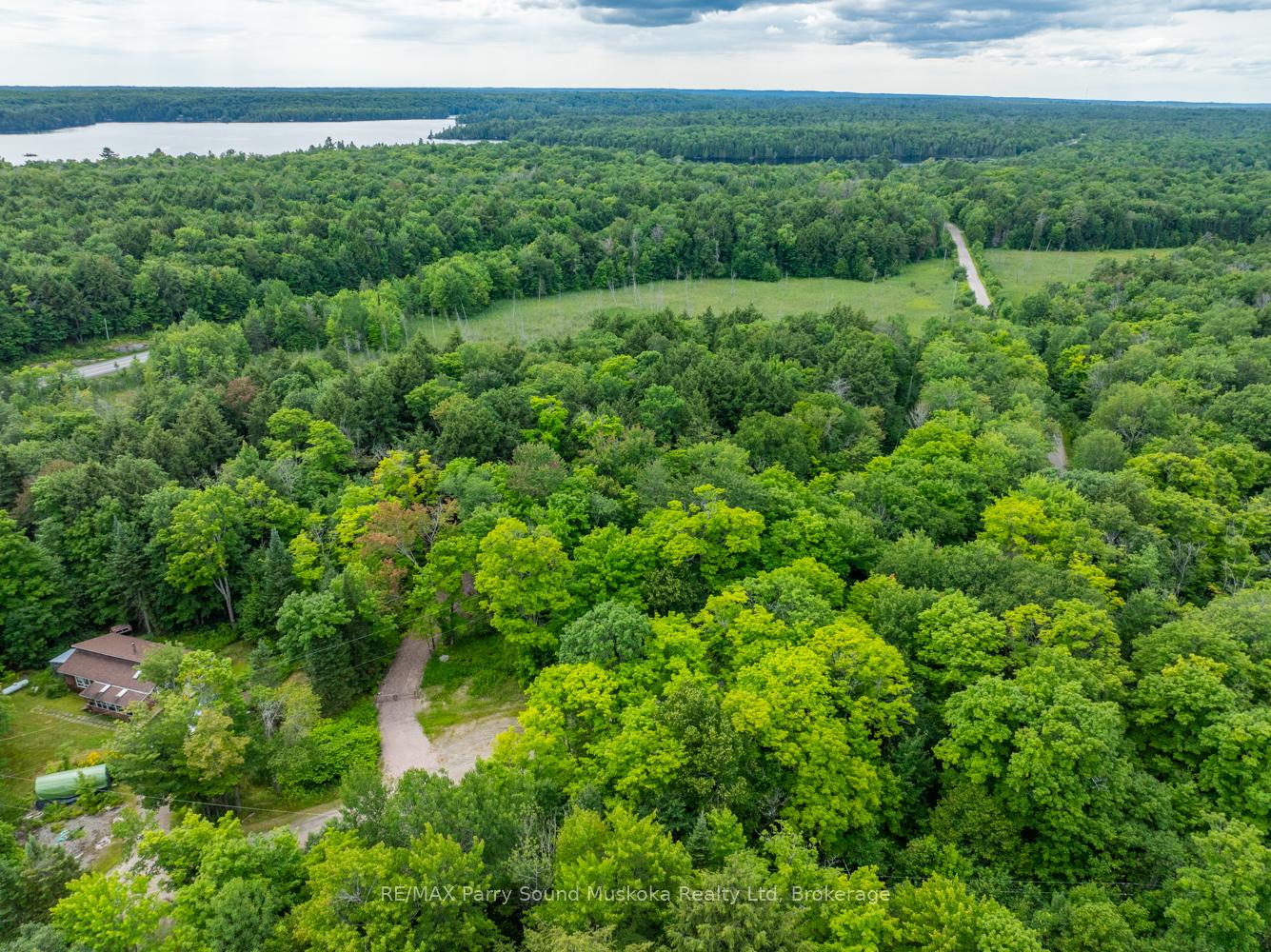 Photo 2 of 131 Moonwing Road, Magnetawan, Ahmic Harbour — HOMEH