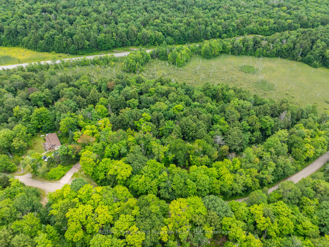Photo 13 of 131 Moonwing Road, Magnetawan, Ahmic Harbour — HOMEH