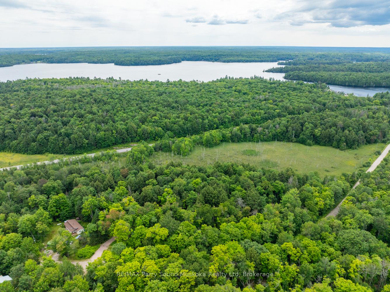 Photo 15 of 131 Moonwing Road, Magnetawan, Ahmic Harbour — HOMEH