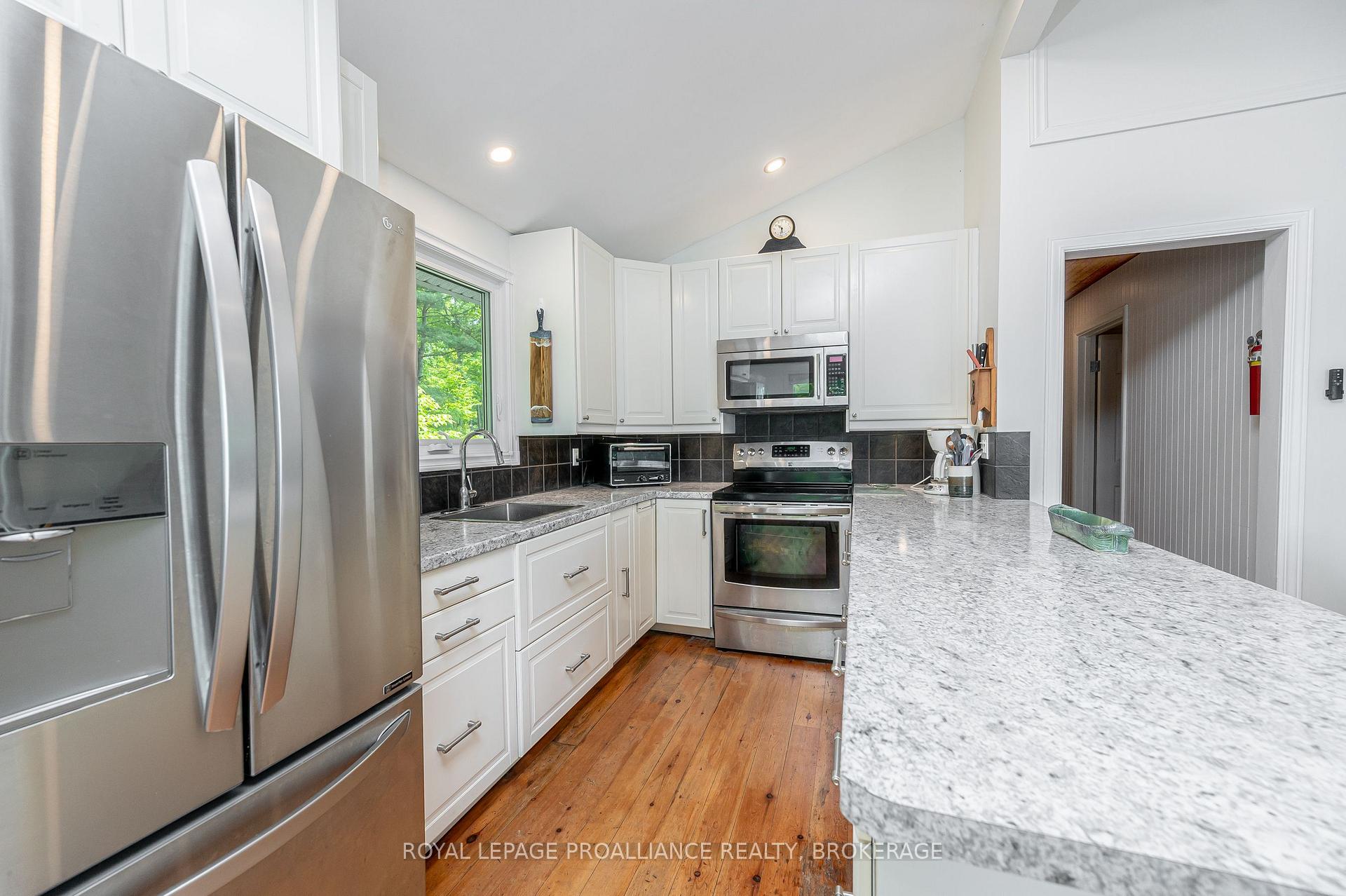 Photo 7 of 459 Ash Island, Frontenac Islands, The Islands — HOMEH