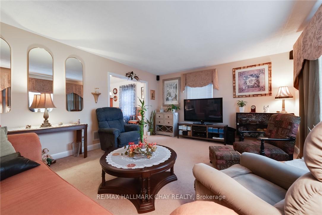Photo 6 of 7 Seaforth Street, Barrie, Lakeshore — HOMEH