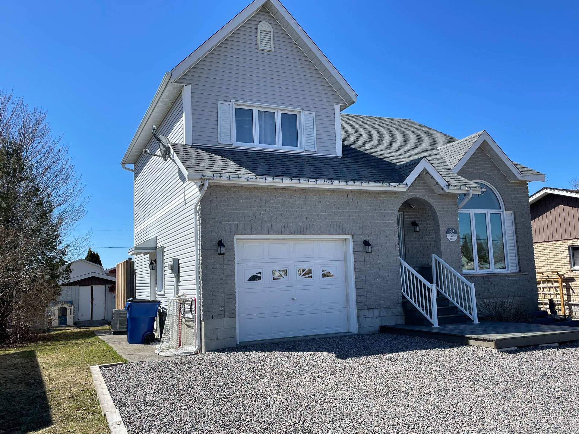 Photo 2 of 32 Tenth Avenue N, Armstrong, Earlton — HOMEH