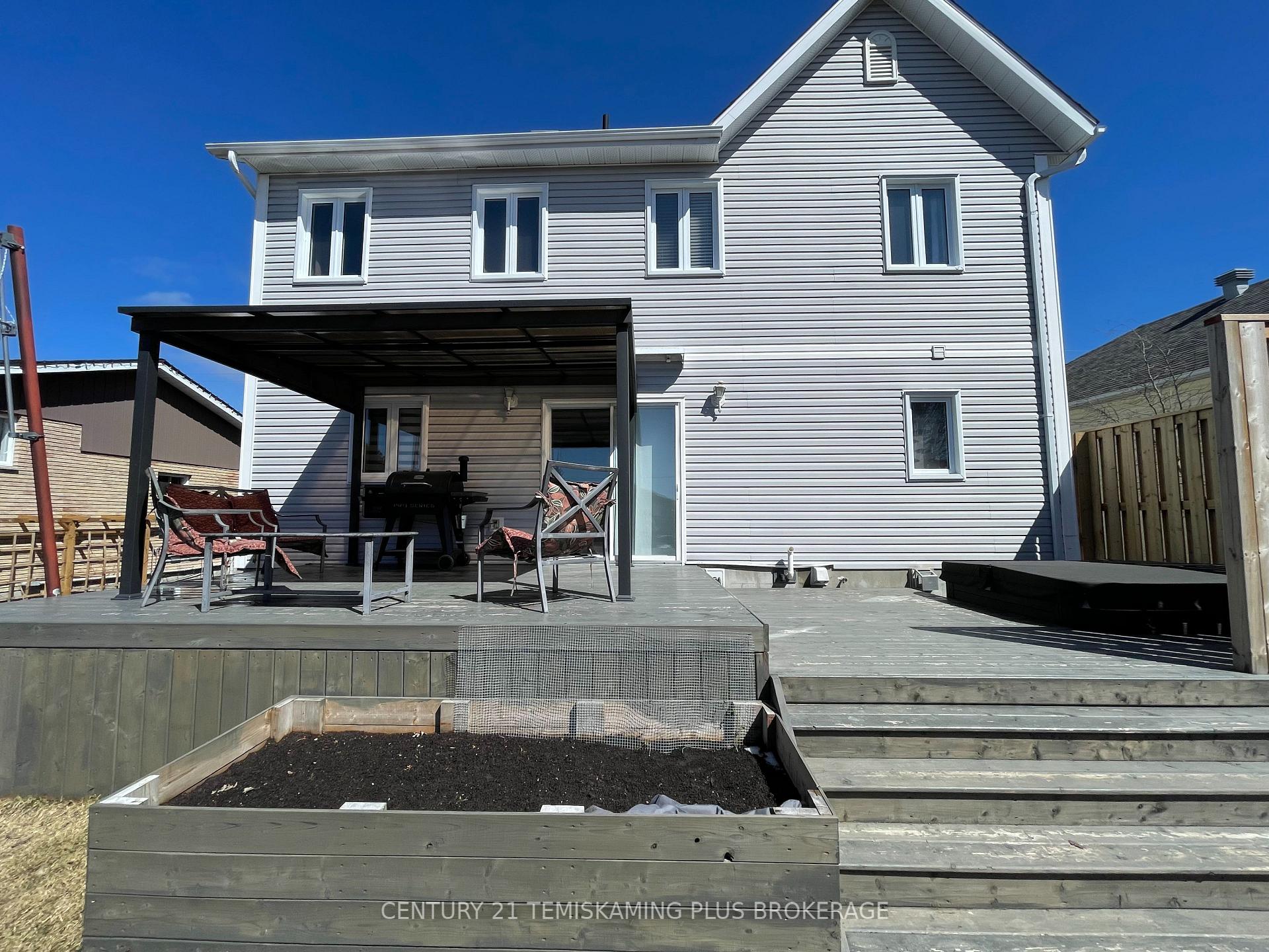 Photo 4 of 32 Tenth Avenue N, Armstrong, Earlton — HOMEH