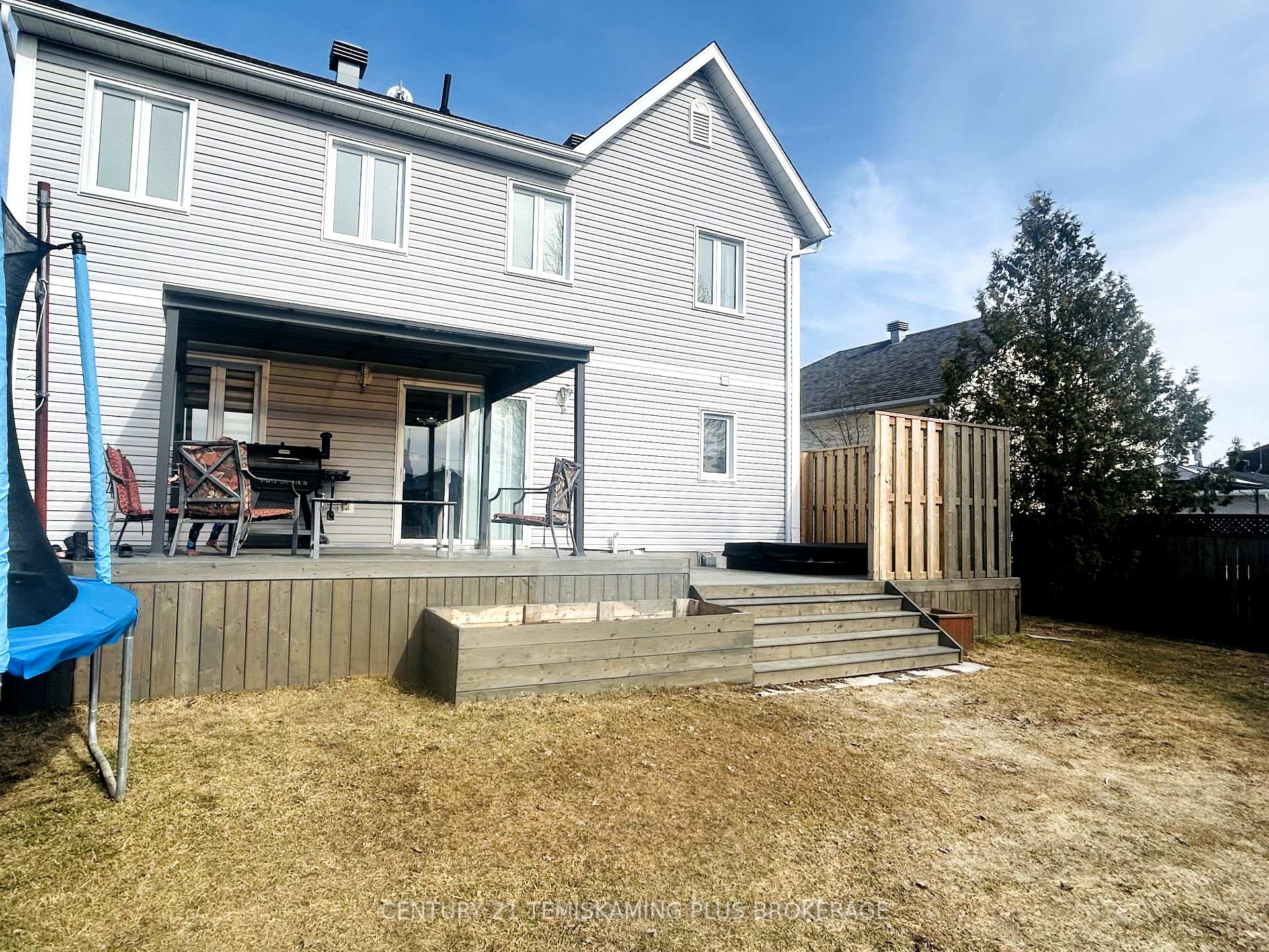Photo 5 of 32 Tenth Avenue N, Armstrong, Earlton — HOMEH