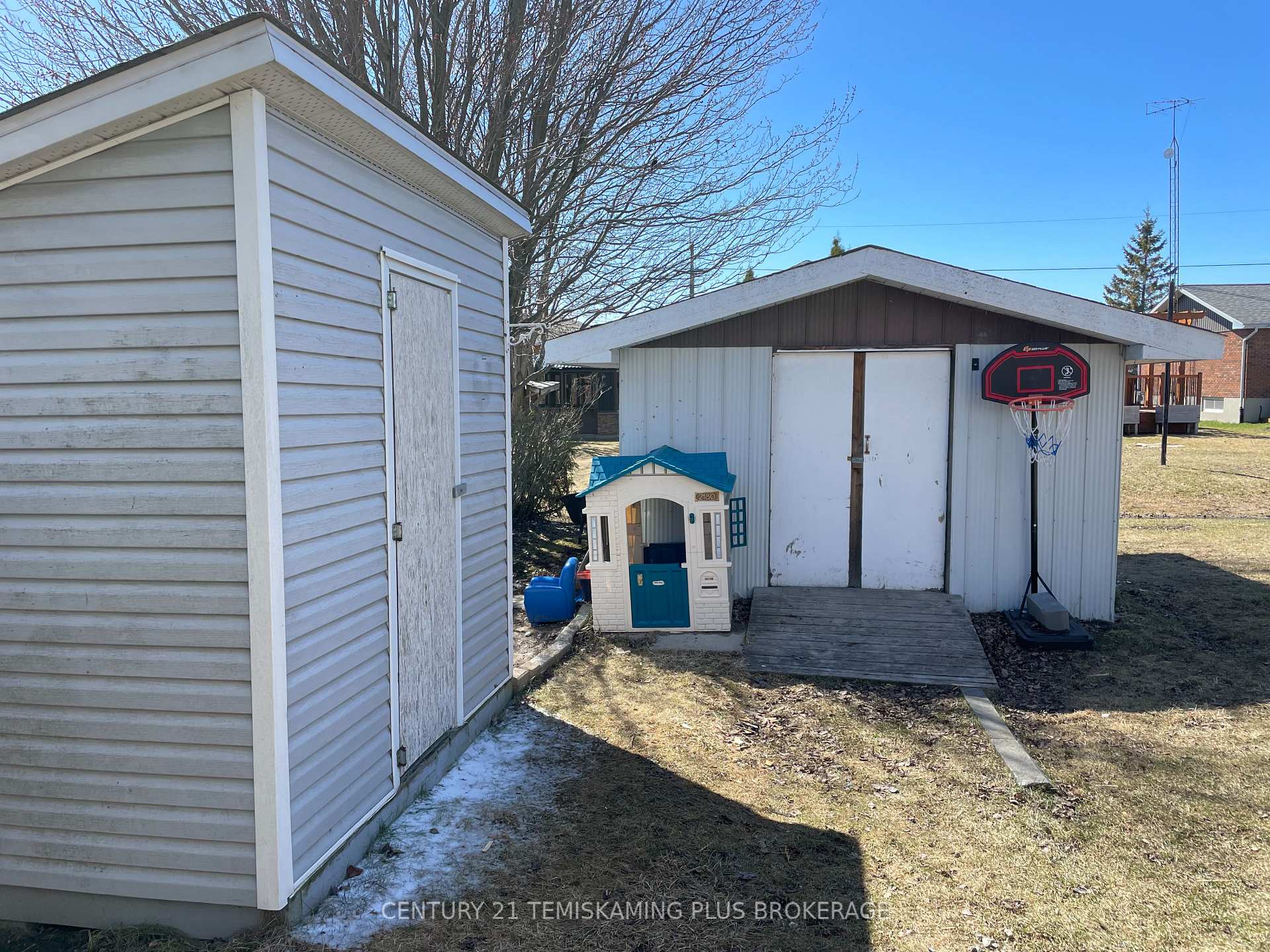 Photo 8 of 32 Tenth Avenue N, Armstrong, Earlton — HOMEH