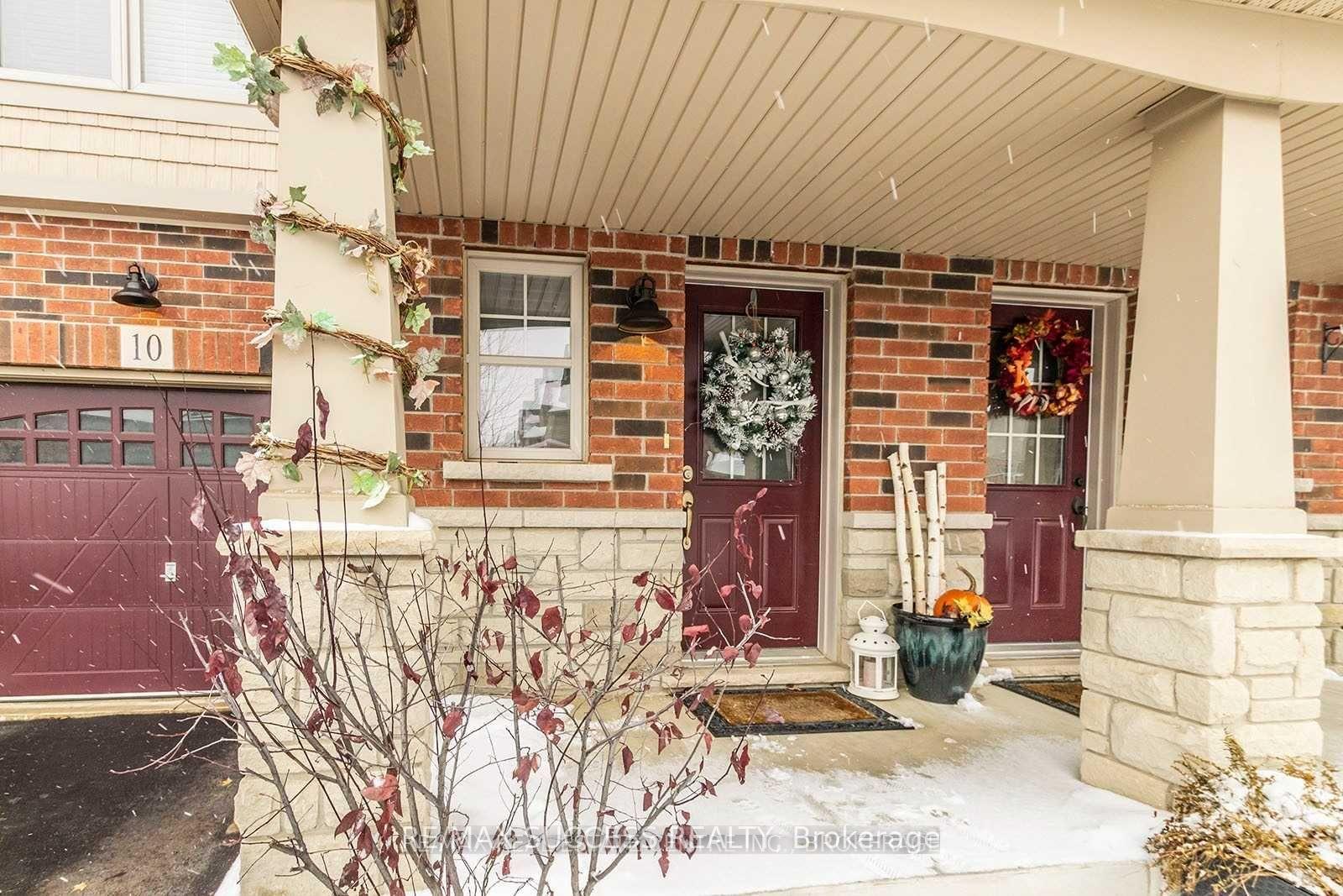 Photo 2 of Unit 10, 10 Pumpkin Pass, Hamilton, Binbrook — HOMEH