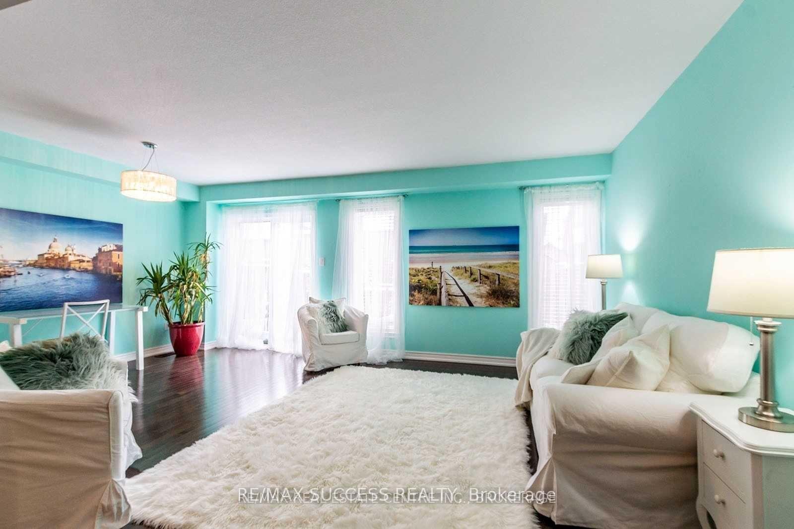 Photo 9 of Unit 10, 10 Pumpkin Pass, Hamilton, Binbrook — HOMEH