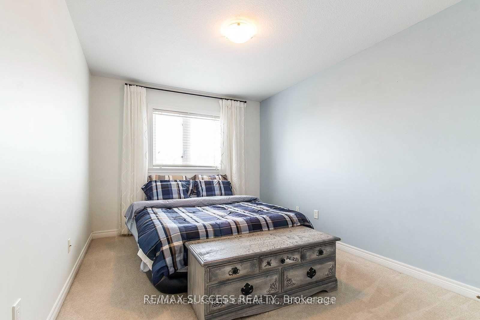 Photo 14 of Unit 10, 10 Pumpkin Pass, Hamilton, Binbrook — HOMEH