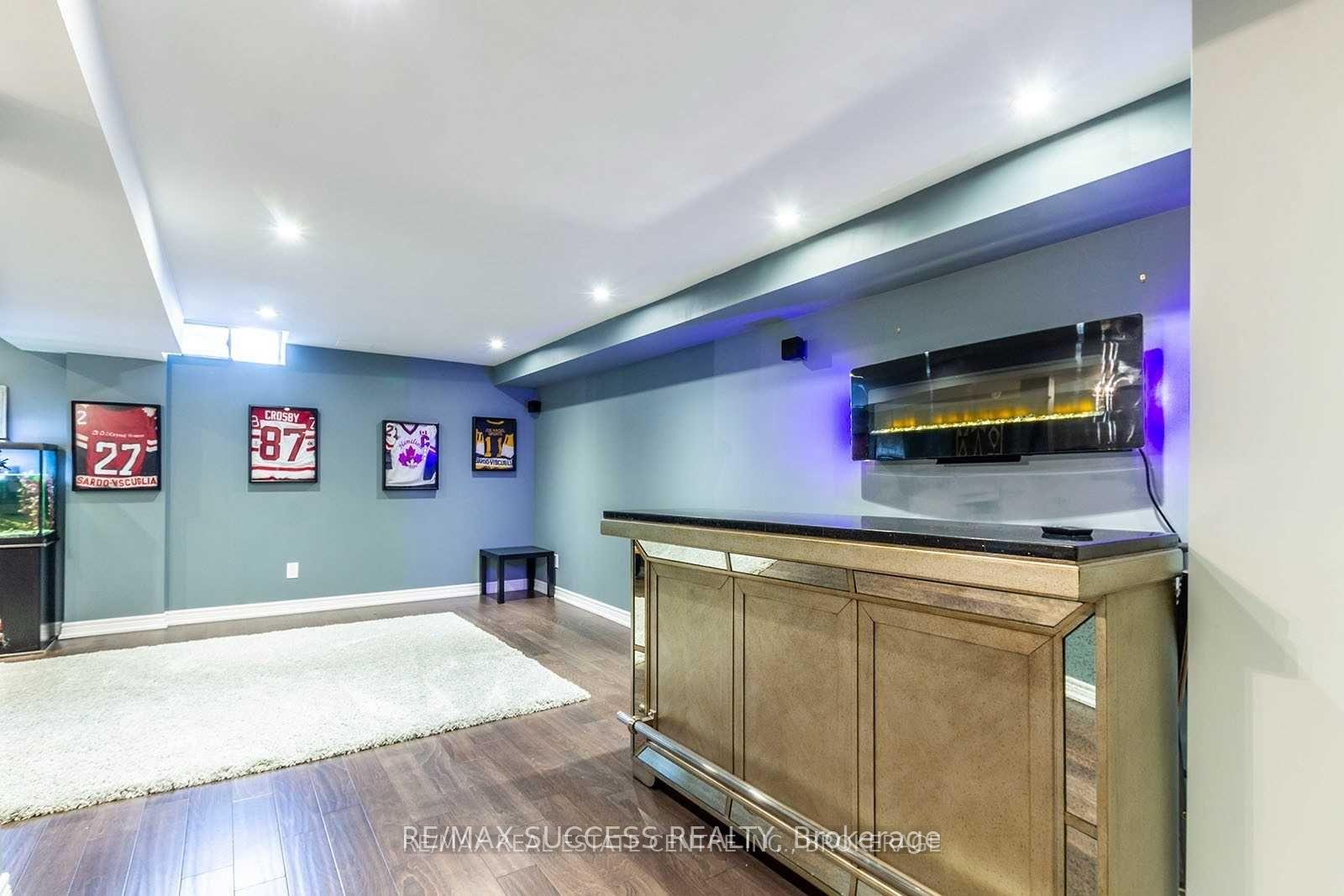 Photo 16 of Unit 10, 10 Pumpkin Pass, Hamilton, Binbrook — HOMEH