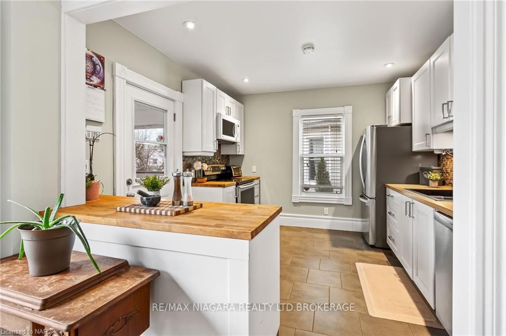 Photo 11 of 23 Catherine Street, St. Catharines, Downtown — HOMEH