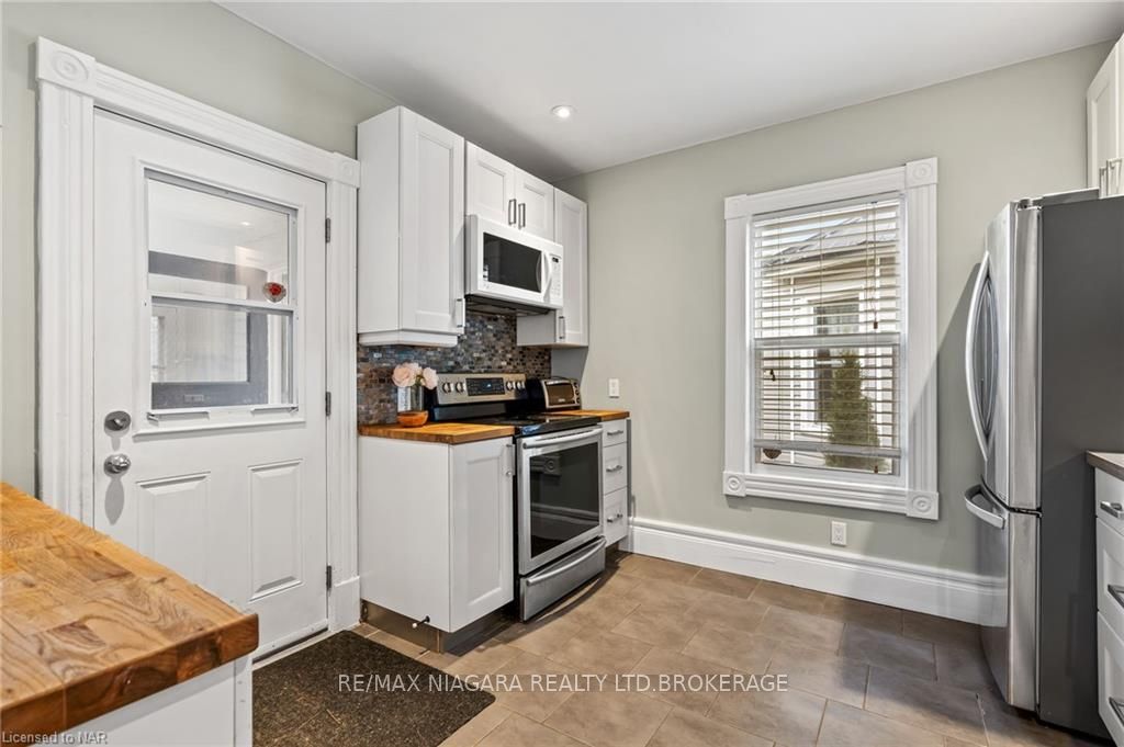 Photo 14 of 23 Catherine Street, St. Catharines, Downtown — HOMEH