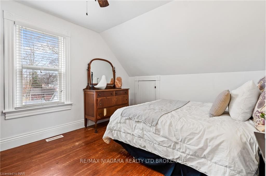 Photo 16 of 23 Catherine Street, St. Catharines, Downtown — HOMEH