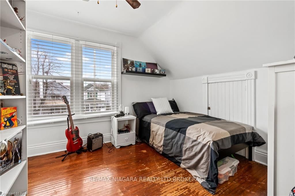 Photo 18 of 23 Catherine Street, St. Catharines, Downtown — HOMEH