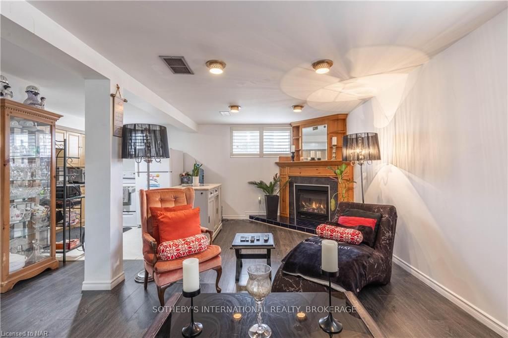 Photo 14 of 98 Dorchester Boulevard, St. Catharines, Carlton/Bunting — HOMEH