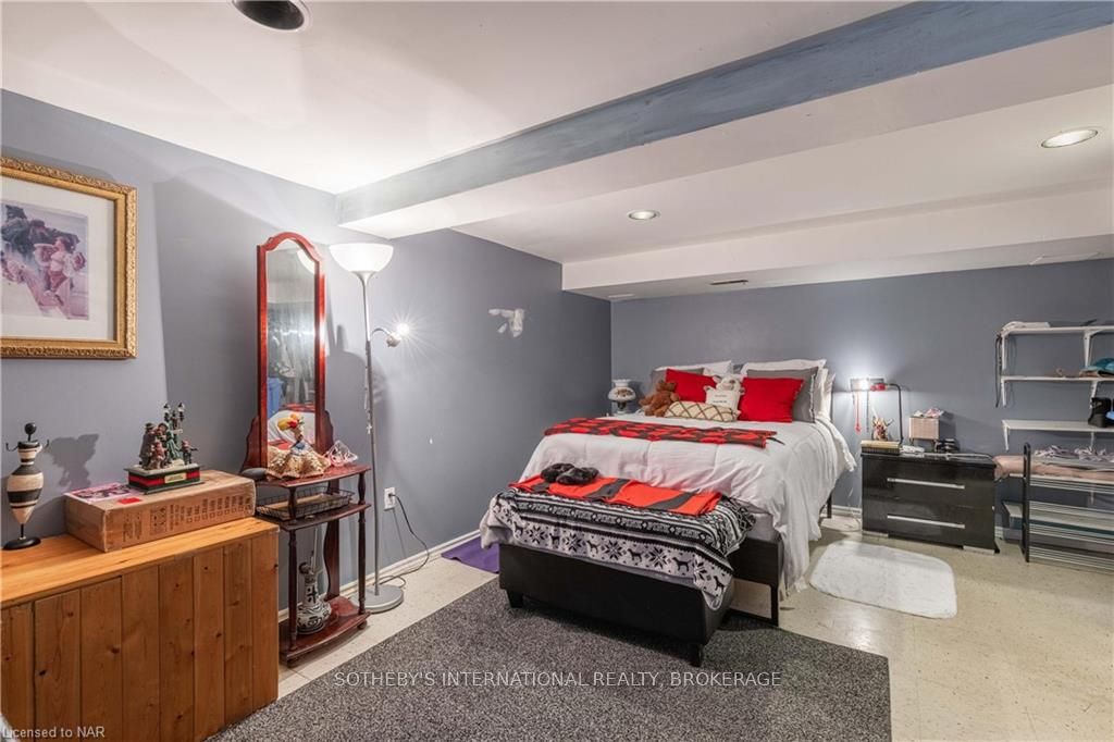 Photo 18 of 98 Dorchester Boulevard, St. Catharines, Carlton/Bunting — HOMEH